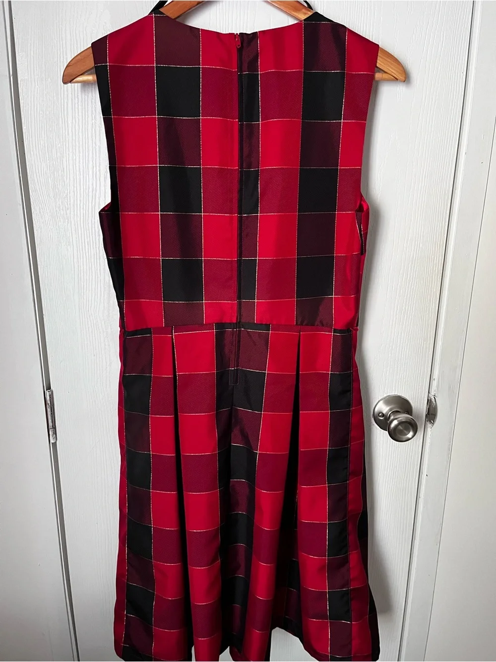 The Children's Place Red & Black Gold Plaid Christmas Belted Dress Size S / P